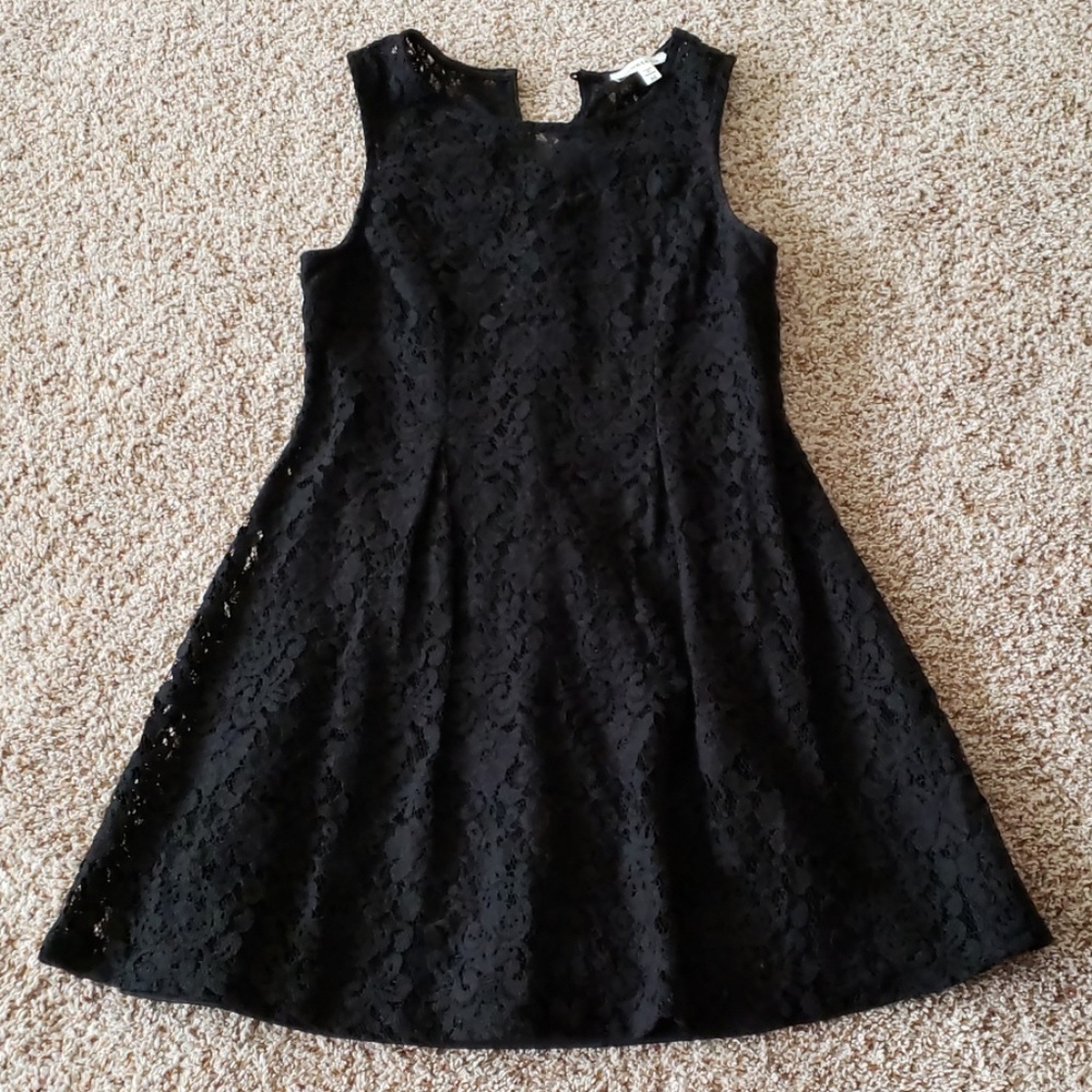 Black lace dress